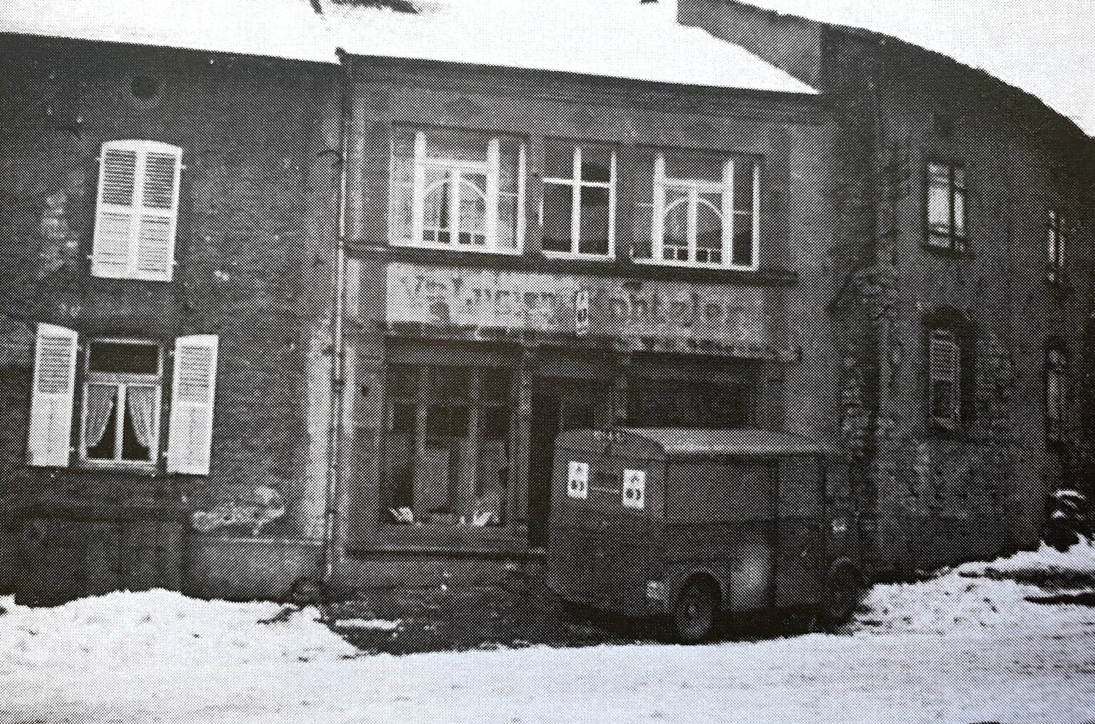 Magasin de tissu ouvert par Joséphine la veuve de Lucien Kontzler à la fin de la 1ère guerre mondiale (photo de 1955)